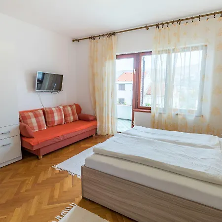 Nur 250 Meter Bis Zur Kristallklaren Adria Apartment